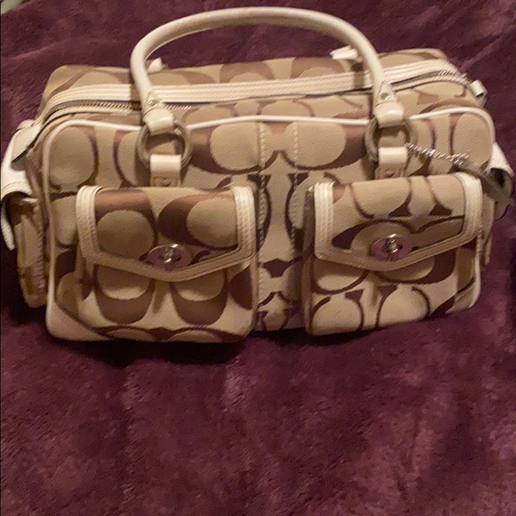 Coach Satchel - Picture 3 of 11